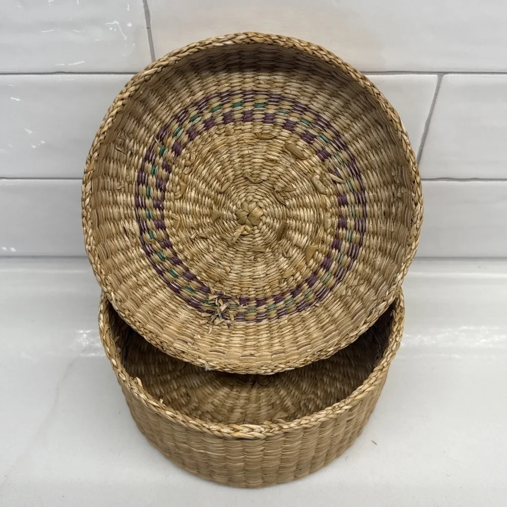 Vintage Woven Sweetgrass Basket w/Lid 5.5